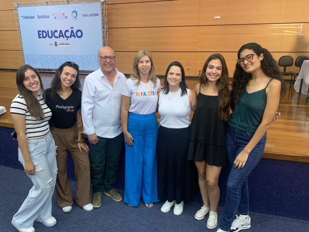 Diretoria do Ceale e Bolsistas do LAL visitam 13ª Edição da Exposição Paralfaletrar em Lagoa Santa