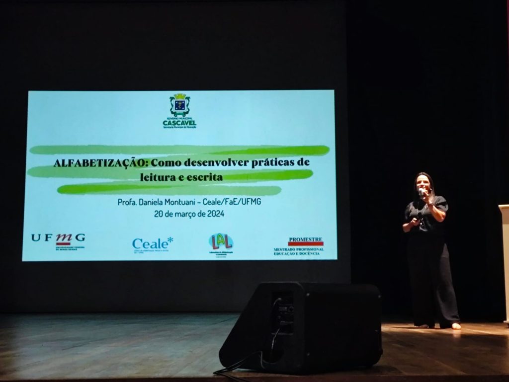 Ceale participa de Seminário da Alfabetização em Cascavel - PR