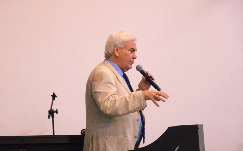 "A ideia do cânone ser melhor causa muitos problemas"