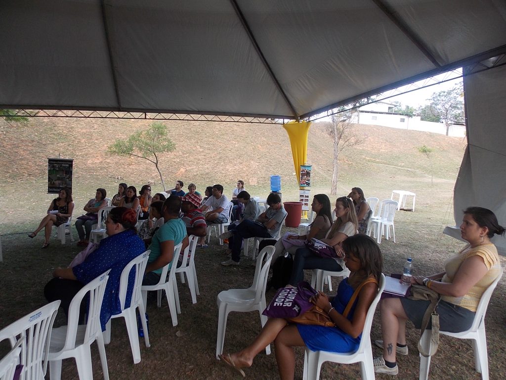 Por uma educação integrada à comunidade